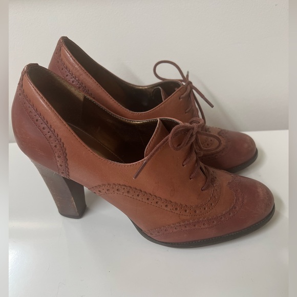 Marc Fisher Wingtip Oxford Vintage High Heels - Picture 3 of 8
